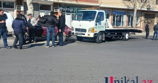 Gəncədə 3 avtomobil toqquşdu FOTOLAR