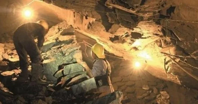 Bu ölkədə mədən çökdü 227 ölü