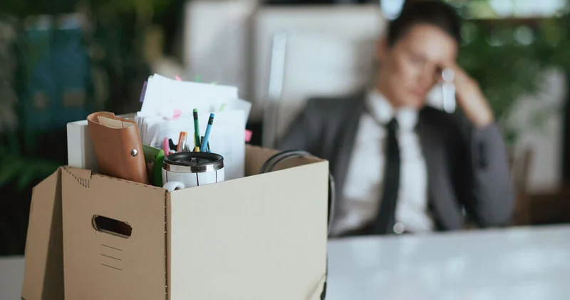 СМИ: Компании в США готовятся к увольнению свыше 50 000 сотрудников из за ИИ