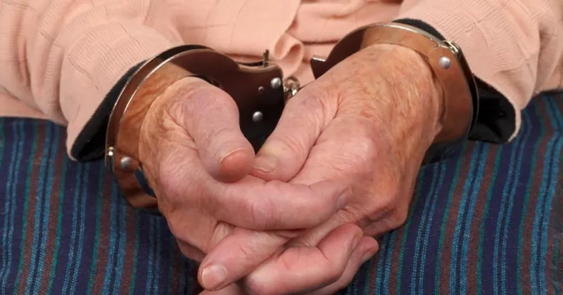 В Казахстане две пенсионерки избили соседку и получили срок