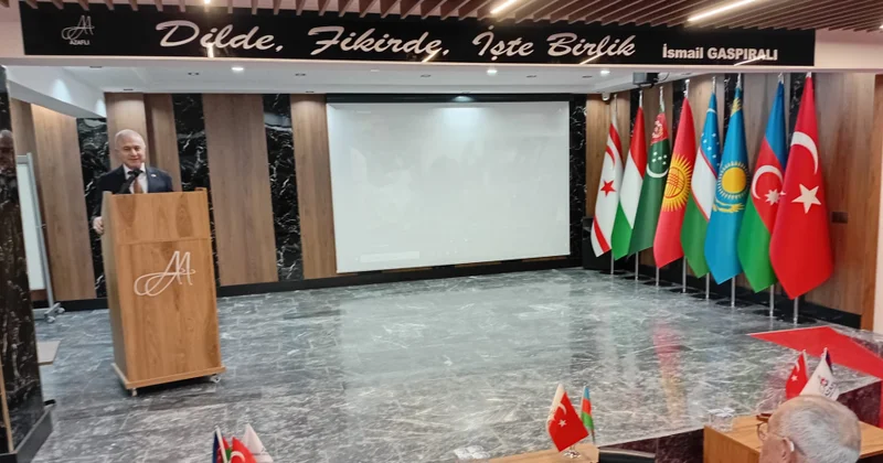 Türkiyənin tanınmış siyasətçi və alimləri təltif olunublar