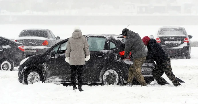 Qışda avtomobillərin yanacaq sərfi niyə artır və necə azaltmaq olar?