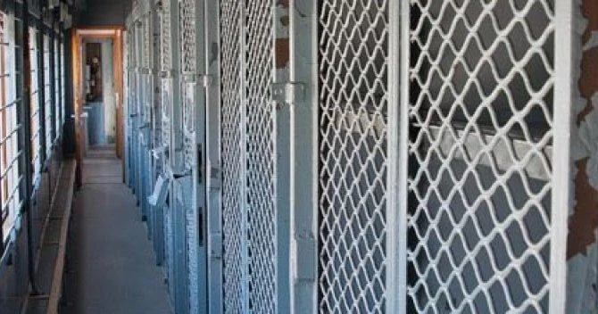 В США сбежали из тюрьмы восемь заключенных