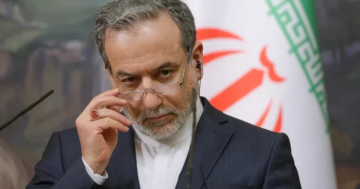 Иран готов к диалогу с США, но базы для переговоров пока нет Аббас Арагчи