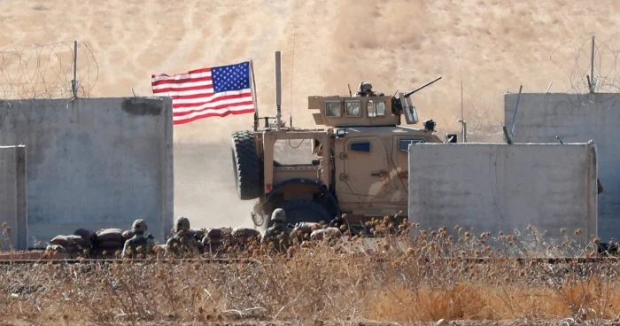 СМИ: США перевезли более 950 боевиков ИГ из Сирии в Ирак