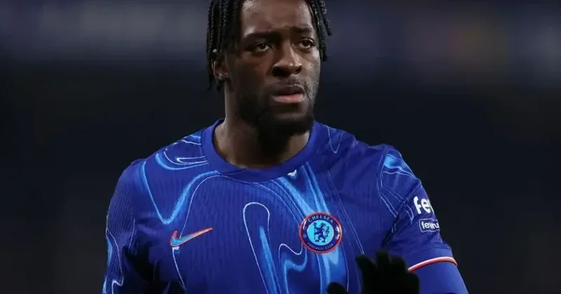 “Milan” müdafiəçi Aksel Disasi ilə bağlı “Çelsi” ilə danışıqlar aparır