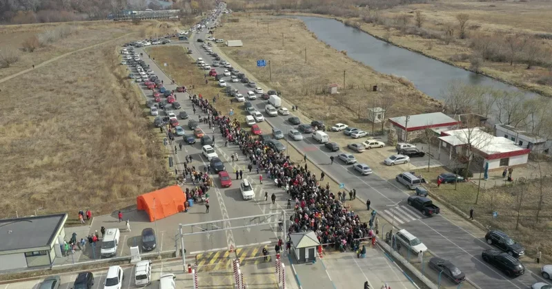 На границе Украины и Молдовы приостановлен пропуск транспорта