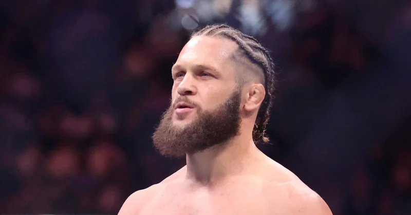 Рафаэль Физиев готовится к новому бою в UFC