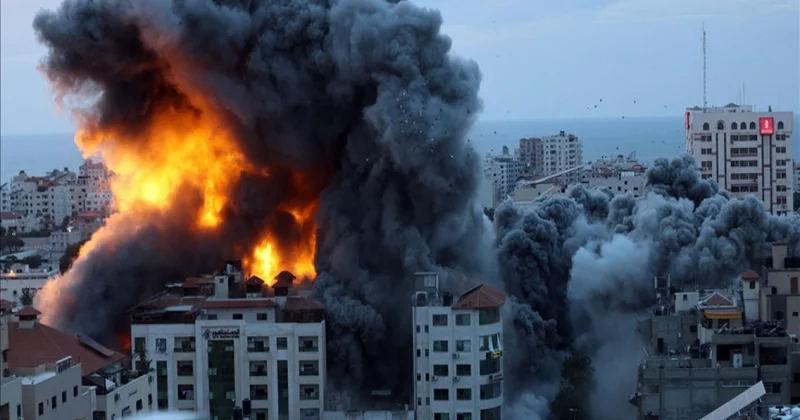 KİV: İsrailin Qəzzaya hava hücumlarında 22 nəfər həlak olub