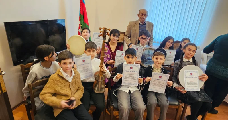 Bu gün Gənclər Günü münasibətilə Ədalət Partiyasının qərargahında musiqili bədii tədbir təşkil olunub