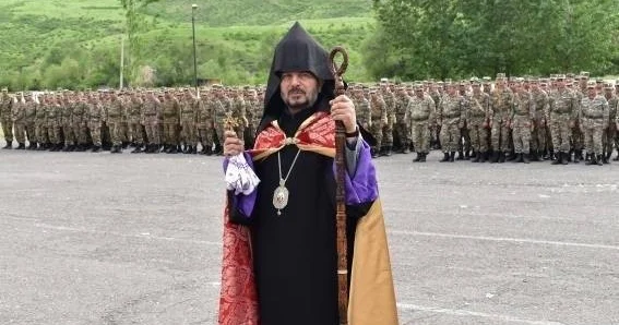 Из 42 армейских священников в Армении останутся лишь восемь