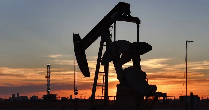 Brent и WTI подешевели на фоне биржевых торгов