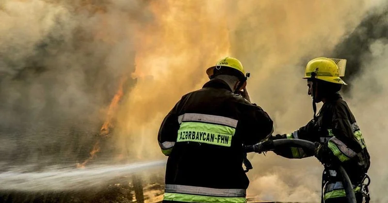 В Сумгайыте вспыхнул частный дом ВИДЕО