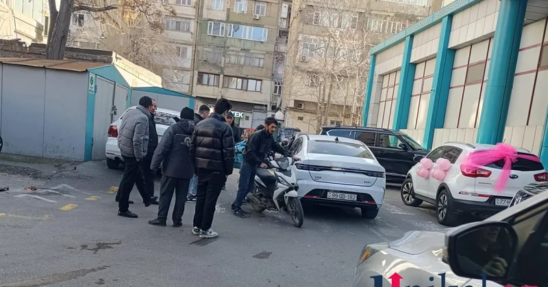 Nərimanovda motosiklet maşına çırpıldı