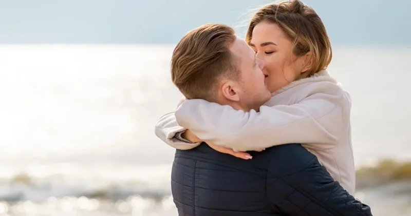 Xanımınız sizdən beş dəfə çox qazanırsa... Nikahı necə qorumaq olar?