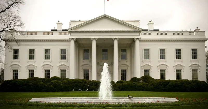 Трамп построит стадион перед Белым домом