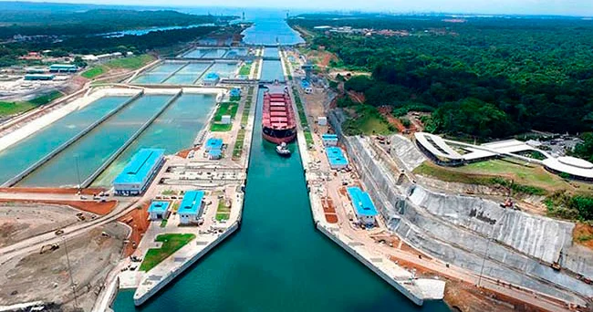 ABŞ Çin gərginliyi fonunda Panama kanalının limanları Maersk ə verildi