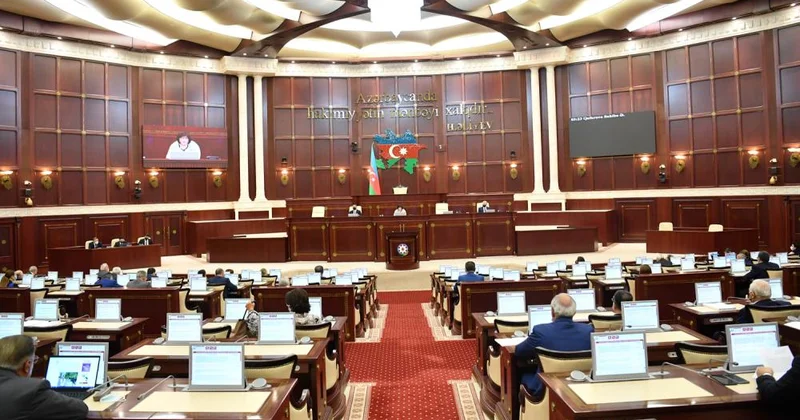 Deputatlar donor olmaq üçün sənəd İMZALAYIBLAR