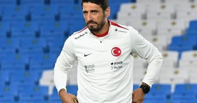 Türkiyəli baş məşqçi qəfil huşunu itirdi, matç dayandırıldı Şəkil