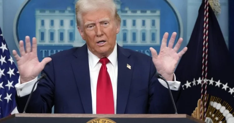 “The Hill”: Trampın reytinqi 33 faizə düşüb