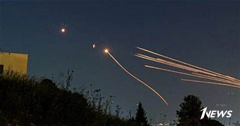 Хезболлах запустила более 50 ракет и БПЛА по северу Израиля ВИДЕО