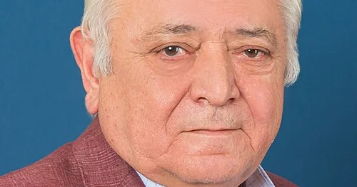 Aprelin 1 i Aqil Abbasın ad günüdür...