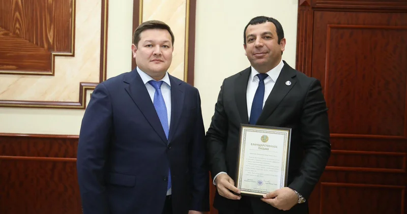 Qazaxıstan prezidenti azərbaycanlı ictimai fəala təşəkkür etdi