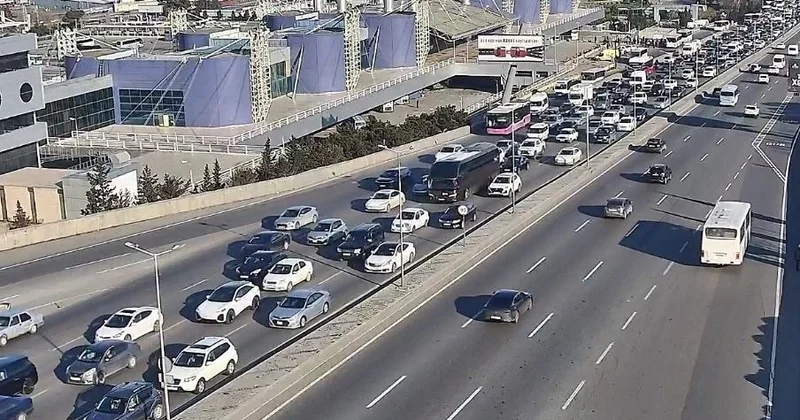 Tətil bitdi, tıxaclar başladı SİYAHI