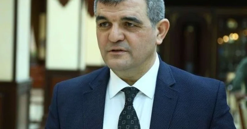 Keçmiş nazir müavini Fazil Mustafadan MM rəhbərliyinə şikayət etdi