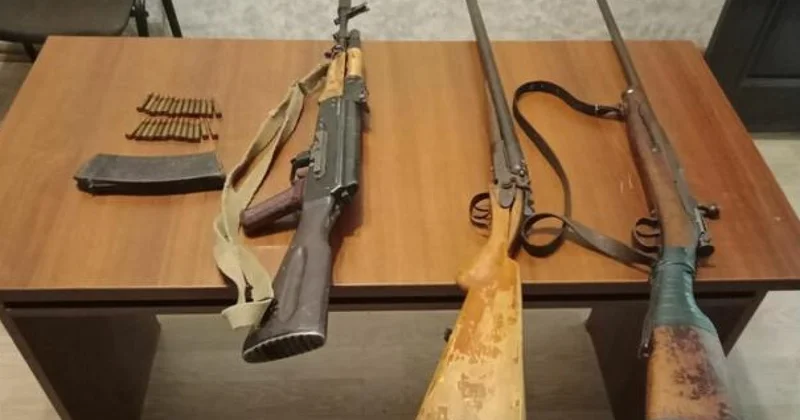 Qanunsuz saxlanılan silahlar götürüldü