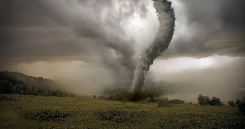 Antalyanın Qazipaşa bölgəsində tornado baş verib