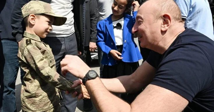 Prezident uşaqlarla bağlı paylaşım etdi Video