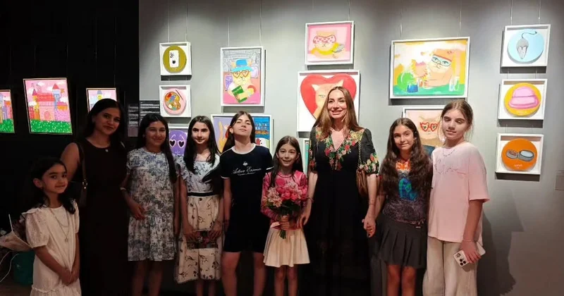 Arzu Əliyeva Bakıdakı Gallery rəsm qalereyasında olub