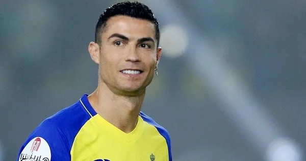 Kriştiano Ronaldo seçim edir