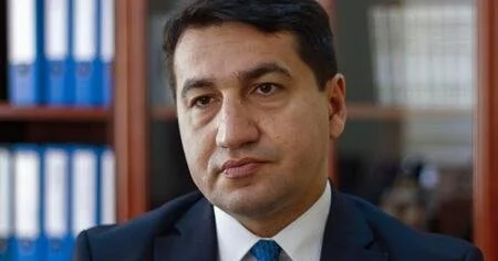 Hikmət Hacıyev: Ermənistan minaları kütləvi qırğın silahı funksiyası daşıyır