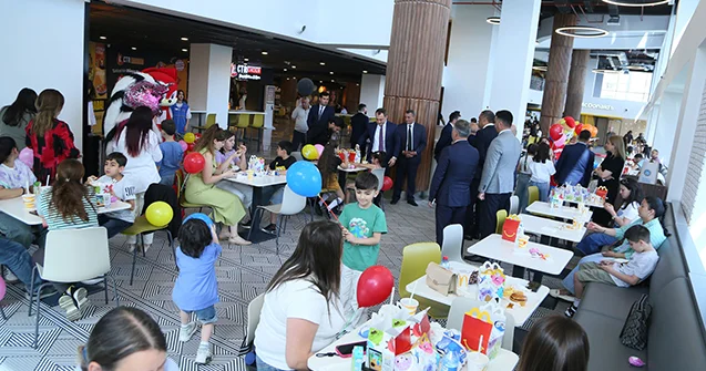 Nizamidə keçirilən şəhid və qazi övladları üçün bayram tədbirindən Fotolar