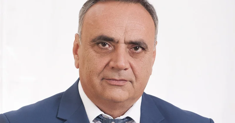 Teatrda qalmaqal: Füzuli Hüseynovdan töhmət və şuradan uzaqlaşdırılma qərarına REAKSİYA