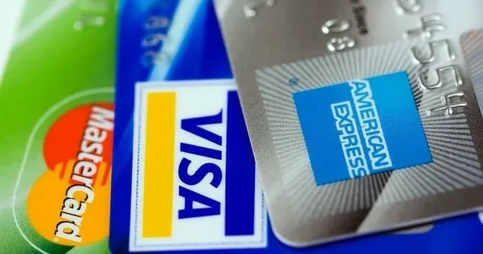 В Азербайджане растет использование зарубежных платежных карт