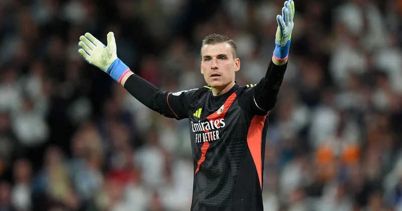 Andrey Lunin Qalatasaray dan təklif gözləyir