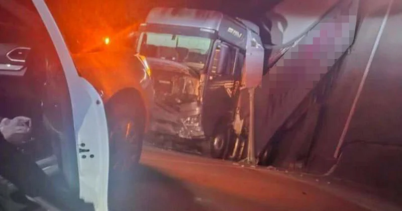 Rusiyada körpü partladıldı 4 nəfər öldü, 50 yə yaxın yaralı var