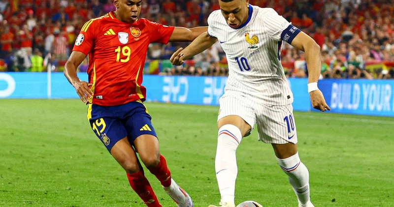 Yamal: “Mbappe oyundan sonra formamı istədi”