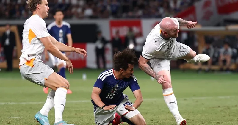 Futbolun yeni qaydası İslandiyanı azlıqda qoydu VİDEO