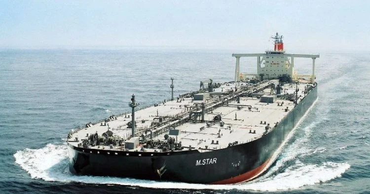 Piratlar Hind okeanında tankeri ələ keçirdi