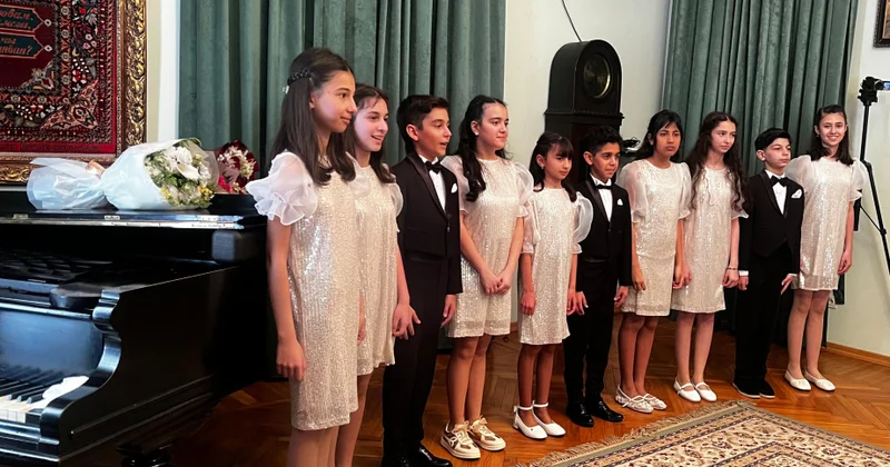Səməd Vurğunun yubileyinə həsr olunmuş konsertdə şagirdlərin ifasında əsərlər səsləndirilib