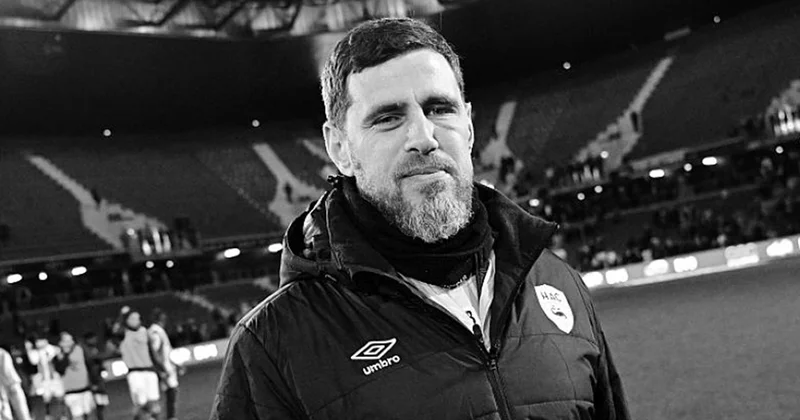 Lion la üç dəfə çempion olan 43 yaşlı futbolçu dünyasını dəyişdi