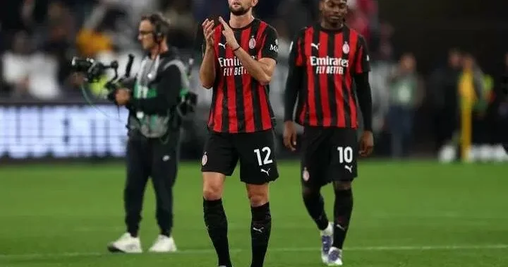 Milan ın yarımmüdafiə xəttində ciddi dəyişiklik Leao ilə yalnız Fənərbaxça və Qalatasaray maraqlanır