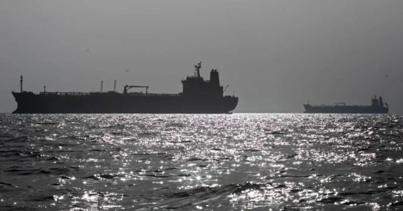 Qətər Hörmüz boğazından keçid üçün müvəqqəti rüsumların müzakirəsinə hazır olduğunu bildirib