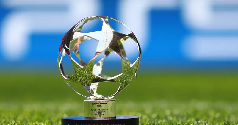 “Barselona” və “Real Madrid”siz mövsüm komandası FOTO