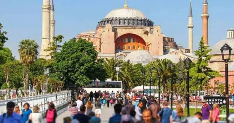 Türkiyənin turizm gəlirləri artıb