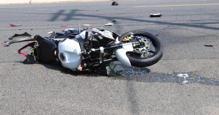 Yol polisi moped və motosiklet qəzaları barədə məlumat yayıb